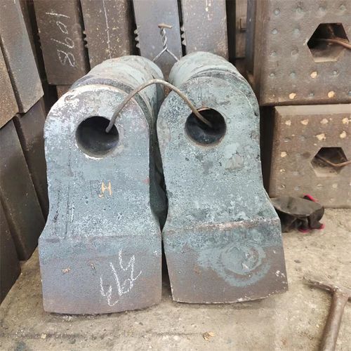 愛(ài)帛哆復(fù)合錘頭制砂機(jī)錘頭鍛打耐磨破碎機(jī)甩錘頭高洛合金錘頭雙金屬錘